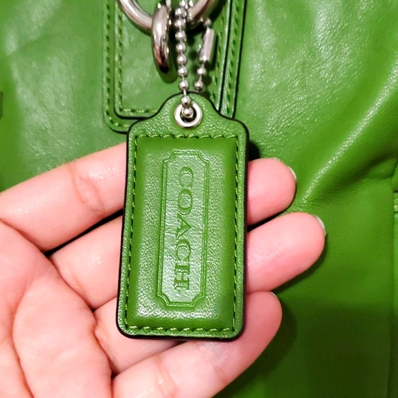 Coach Gallery Green Leather Zipper Pockets Double Handles Tote Bag💚🍏 - Picture 6 of 17